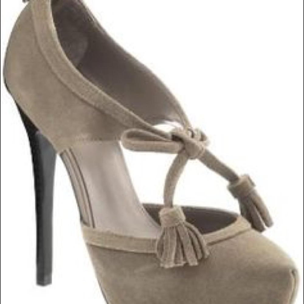 Charles by Charles David Suede Tassel Pumps